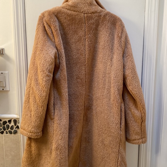 Angashion fuzzy, long coat - Picture 3 of 6